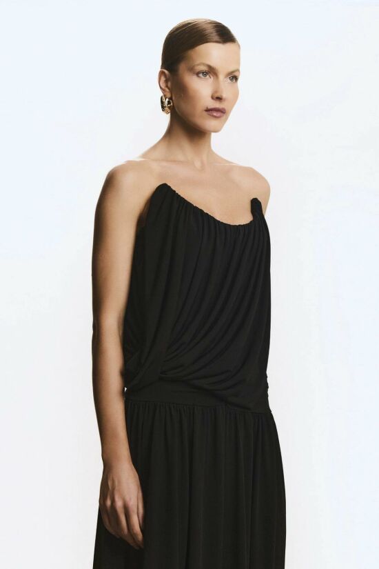 Imagem de Cropped Tomara Que Caia Recorte Decote E Sobreposição Preto Zen